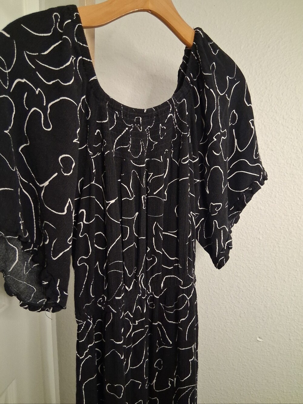 Studio B Black Printed Maxi Dress Small